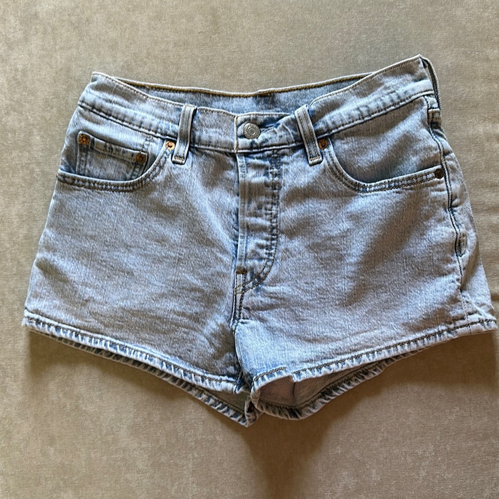 Levi’s 501 stretch shorts
